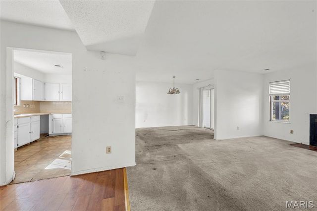 3703 Candlewyck Club Drive D, Florissant, MO 63034