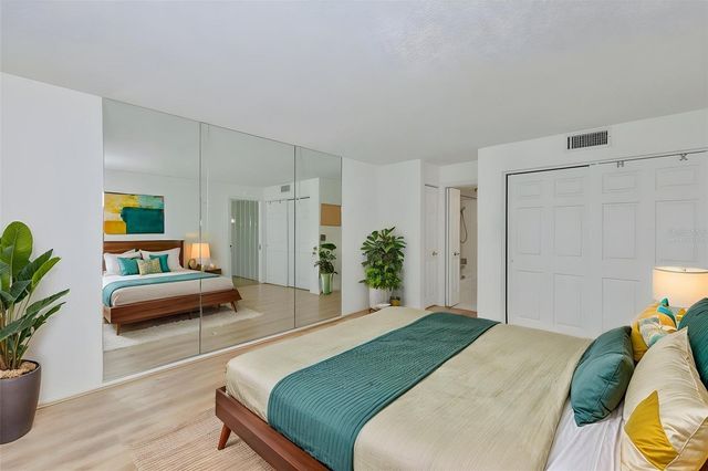 647 WOODLAWN DRIVE 647, Bradenton, FL 34210