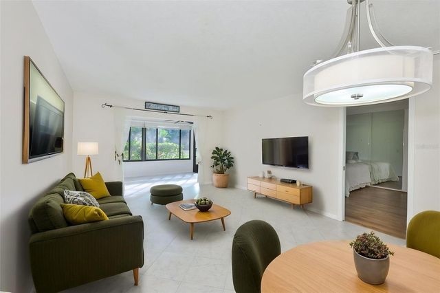 647 WOODLAWN DRIVE 647, Bradenton, FL 34210