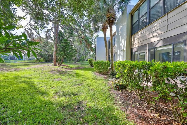 647 WOODLAWN DRIVE 647, Bradenton, FL 34210