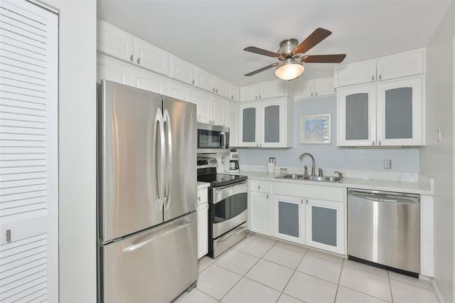 647 WOODLAWN DRIVE 647, Bradenton, FL 34210