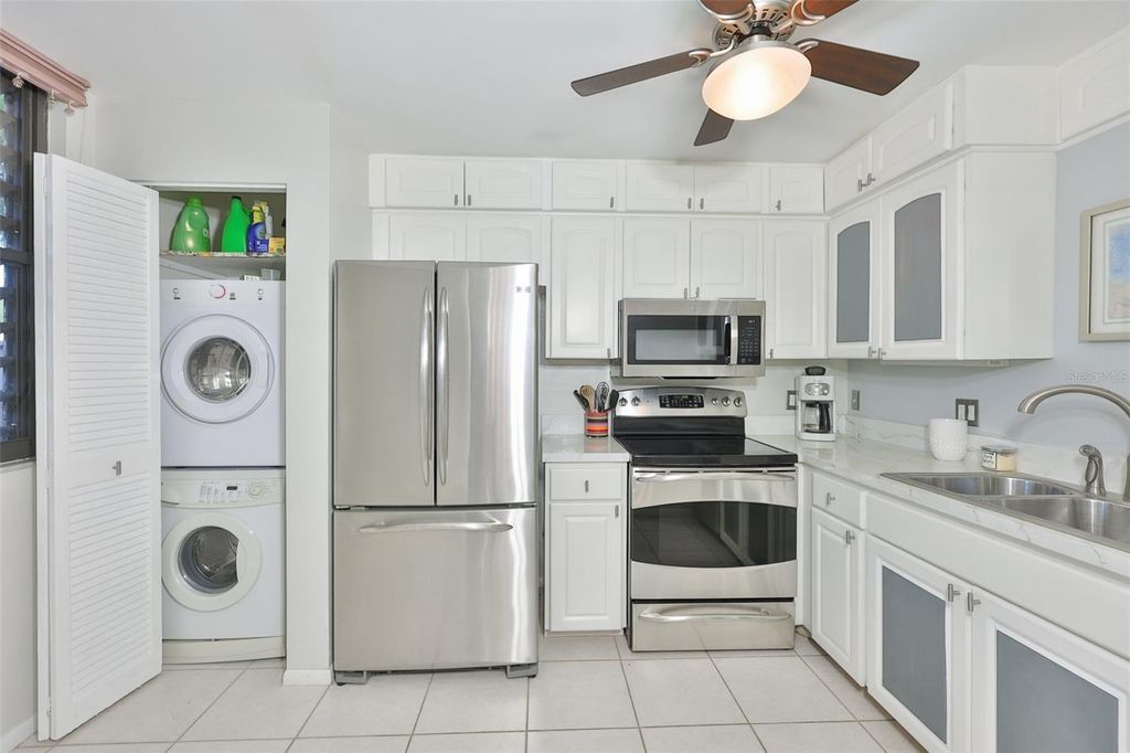647 WOODLAWN DRIVE 647, BRADENTON, FL 34210 — photo 4