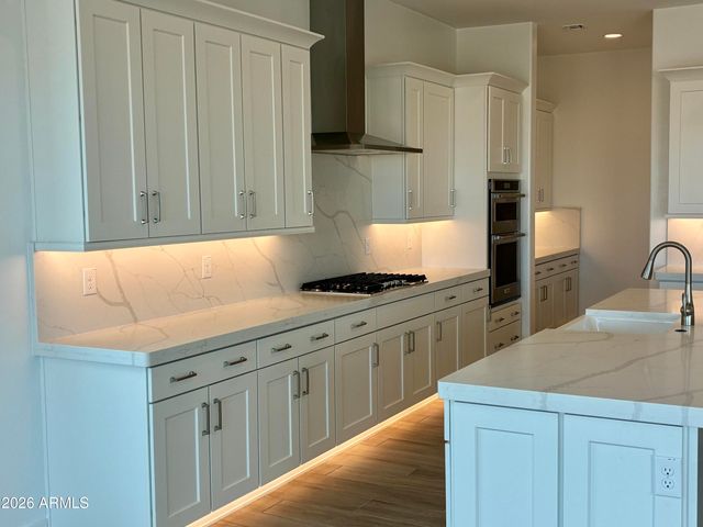 1124 E GLENEAGLE Drive, Chandler, AZ 85249