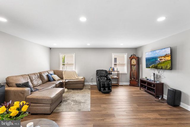 57 EASTBROOK LN, Willingboro, NJ 08046