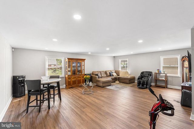 57 EASTBROOK LN, Willingboro, NJ 08046