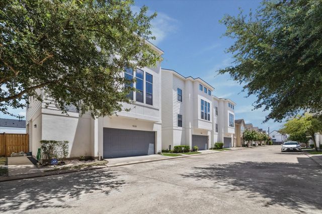 9030 Laverne Crescent, Houston, TX 77080