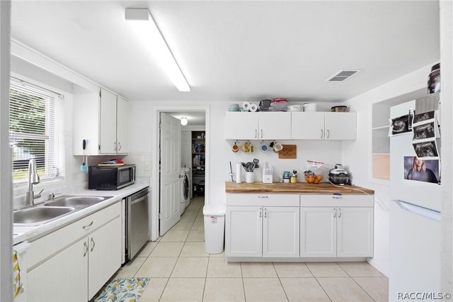 13 E Lemon Street, Beverly Hills, FL 34465