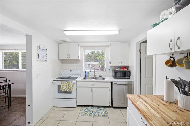 13 E Lemon Street, Beverly Hills, FL 34465
