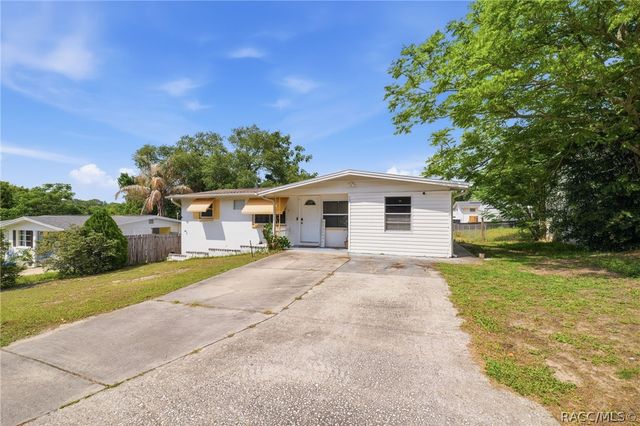 13 E Lemon Street, Beverly Hills, FL 34465