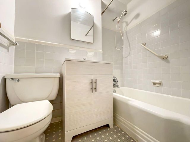 80 Knolls Crescent 6B, Bronx, NY 10463