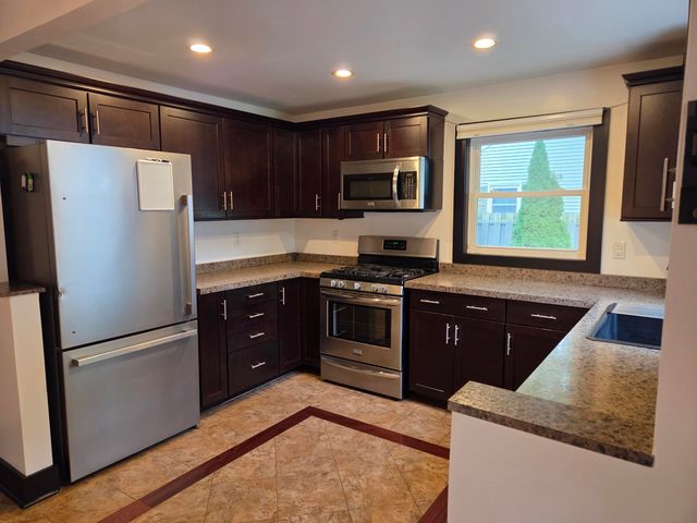 330 Robertson Avenue, Battle Creek City, MI 49015