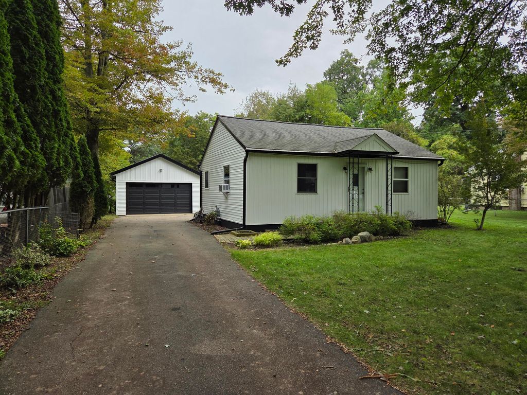 330 Robertson Avenue, Battle Creek City, MI 49015