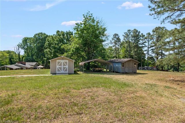 998 Fuller Mill Road, Thomasville, NC 27360