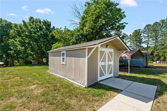 998 Fuller Mill Road, Thomasville, NC 27360