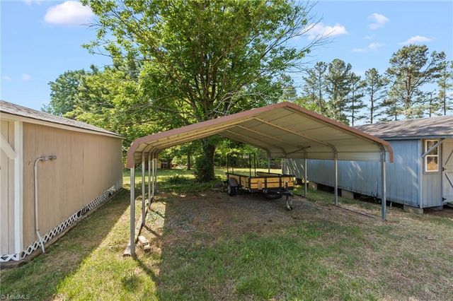 998 Fuller Mill Road, Thomasville, NC 27360