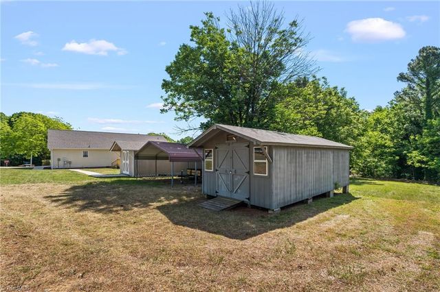 998 Fuller Mill Road, Thomasville, NC 27360