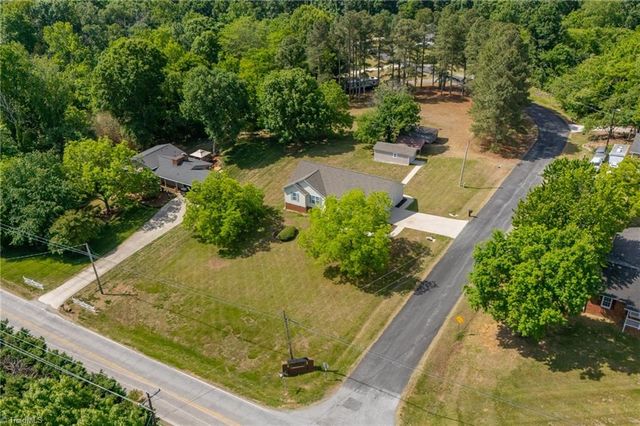 998 Fuller Mill Road, Thomasville, NC 27360