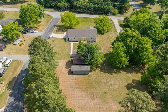 998 Fuller Mill Road, Thomasville, NC 27360