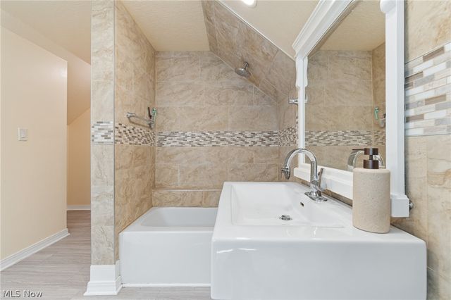 1121 Valleyview Avenue SW, Canton, OH 44710