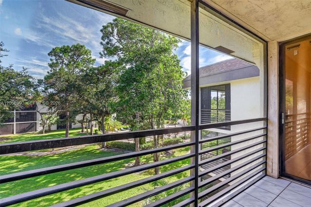 7653 NW 79th Ave 312, Tamarac, FL 33321