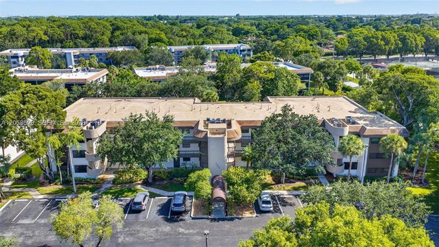 7653 NW 79th Ave 312, Tamarac, FL 33321