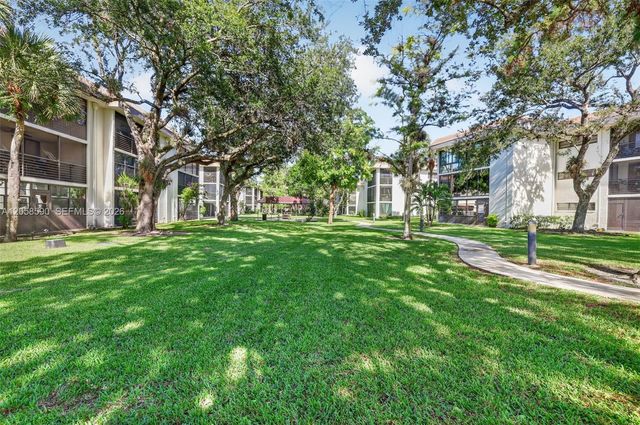 7653 NW 79th Ave 312, Tamarac, FL 33321