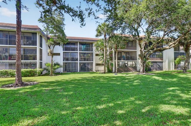 7653 NW 79th Ave 312, Tamarac, FL 33321