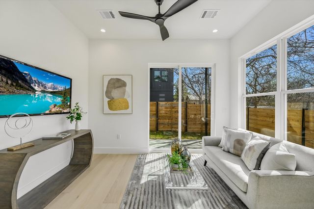 2006 Sl Davis Ave 3, Austin, TX 78702