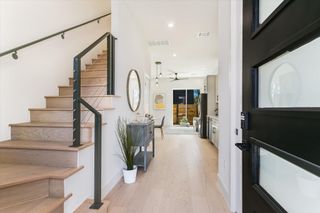 2006 Sl Davis Ave 3, Austin, TX 78702