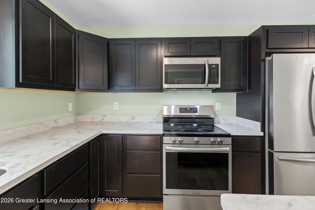 912 N Chestnut Street, Lansing, MI 48906