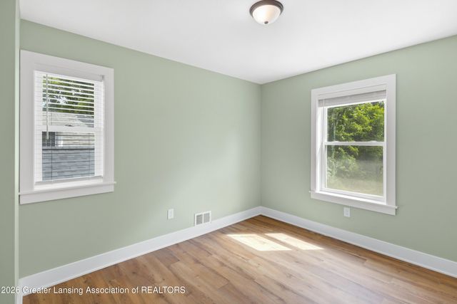 912 N Chestnut Street, Lansing, MI 48906