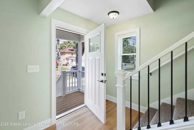 912 N Chestnut Street, Lansing, MI 48906