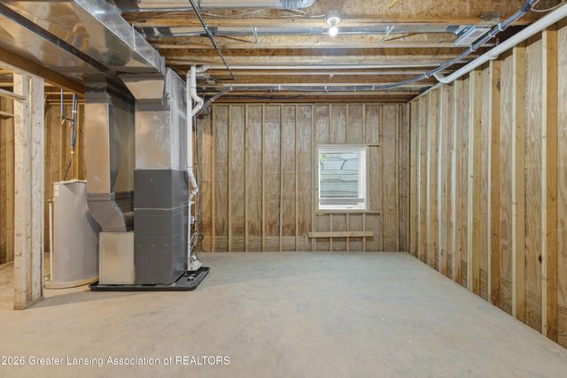 912 N Chestnut Street, Lansing, MI 48906
