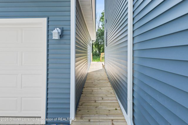 912 N Chestnut Street, Lansing, MI 48906