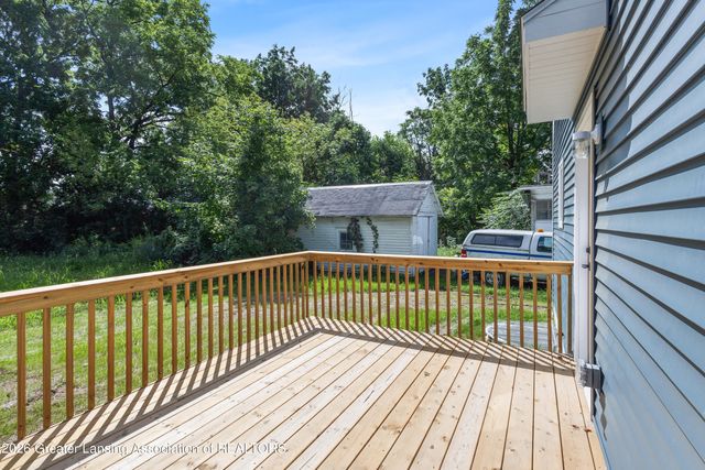 912 N Chestnut Street, Lansing, MI 48906
