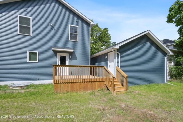 912 N Chestnut Street, Lansing, MI 48906