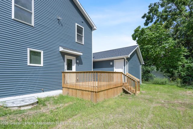 912 N Chestnut Street, Lansing, MI 48906