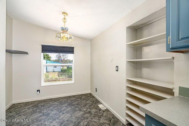 2192 W Yorkshire Ave, Coeur D'alene, ID 83815