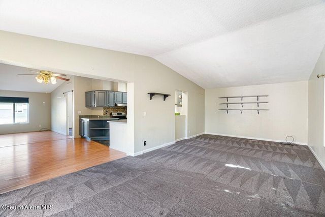2192 W Yorkshire Ave, Coeur D'alene, ID 83815