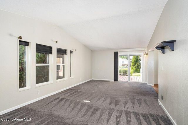 2192 W Yorkshire Ave, Coeur D'alene, ID 83815