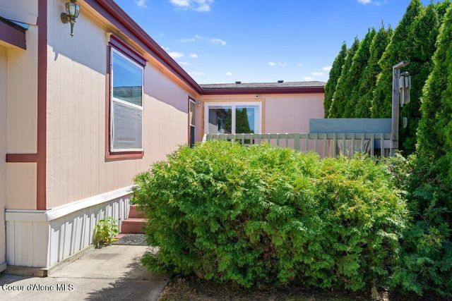 2192 W Yorkshire Ave, Coeur D'alene, ID 83815