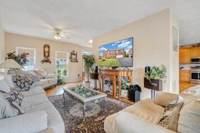6411 Garrett LN, Roanoke, VA 24019
