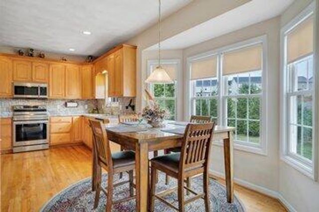 6411 Garrett LN, Roanoke, VA 24019