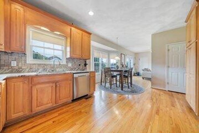 6411 Garrett LN, Roanoke, VA 24019