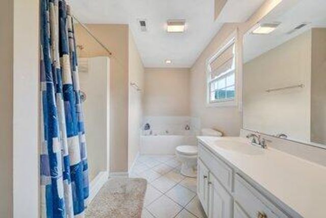 6411 Garrett LN, Roanoke, VA 24019