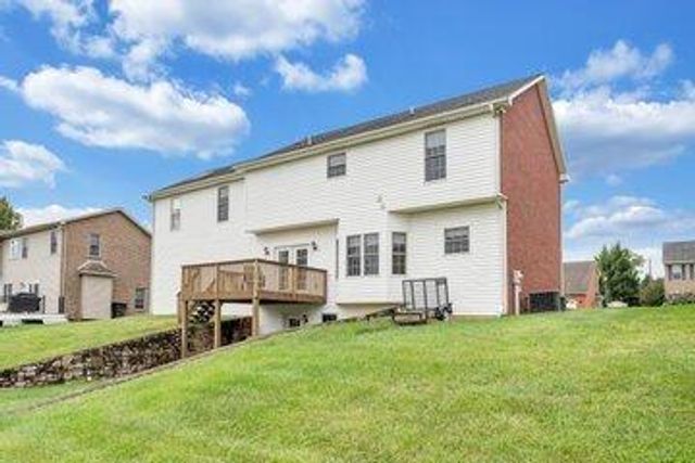 6411 Garrett LN, Roanoke, VA 24019