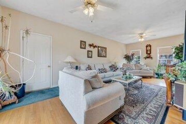 6411 Garrett LN, Roanoke, VA 24019