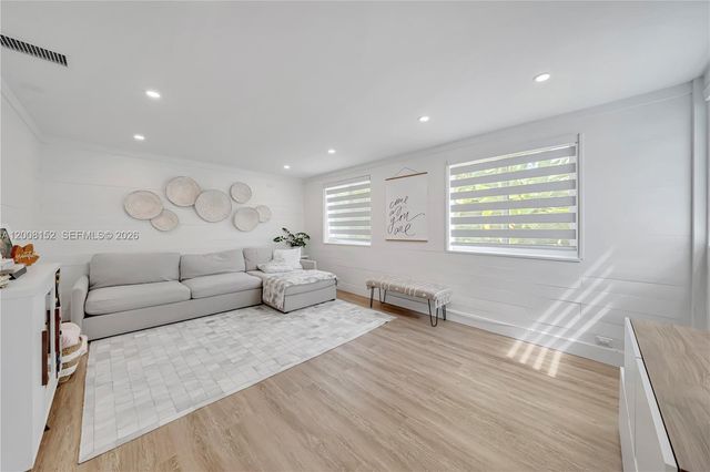 8640 SW 125th St, Miami, FL 33156