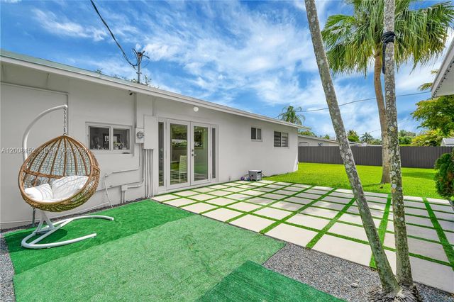 8640 SW 125th St, Miami, FL 33156