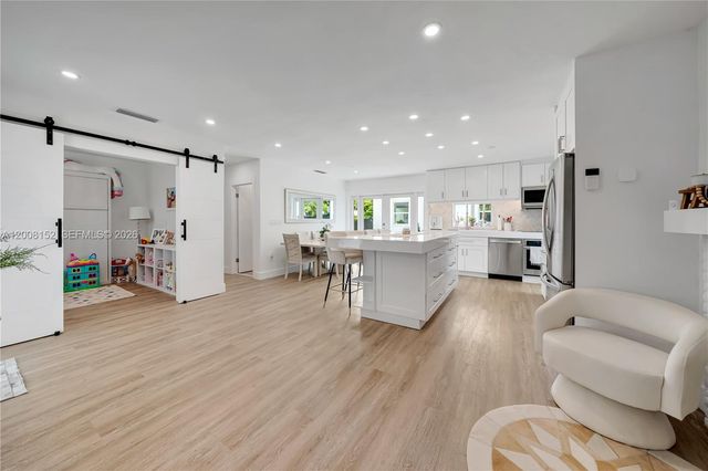 8640 SW 125th St, Miami, FL 33156